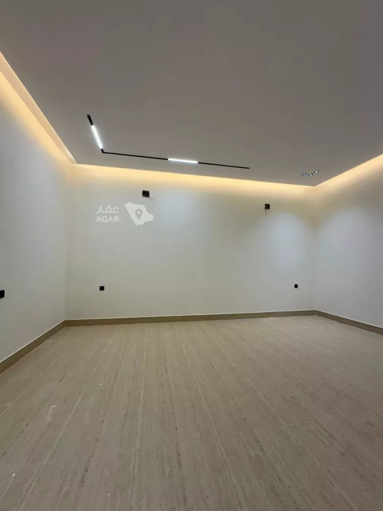 Floor for Sale in Riyadh Al Janadriyah 2
