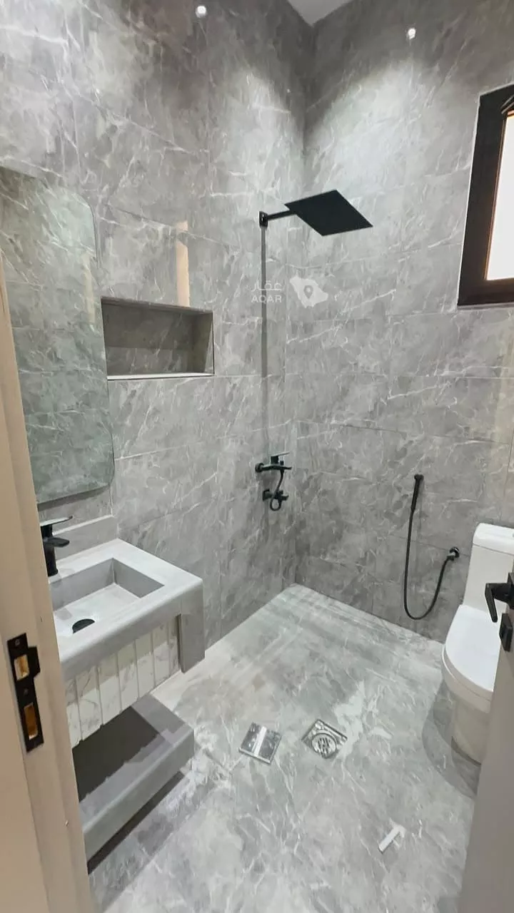 Floor for Sale in Taif Jubrah 9