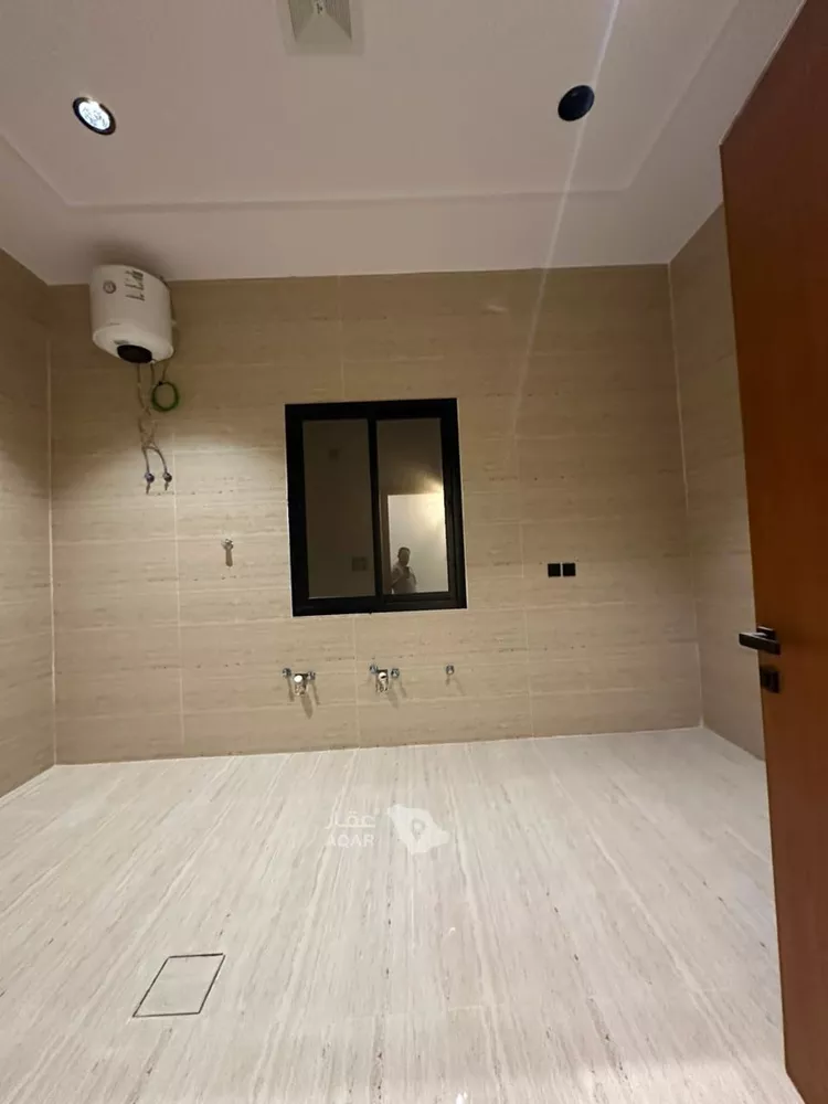 Floor for Sale in Taif Jubrah 11