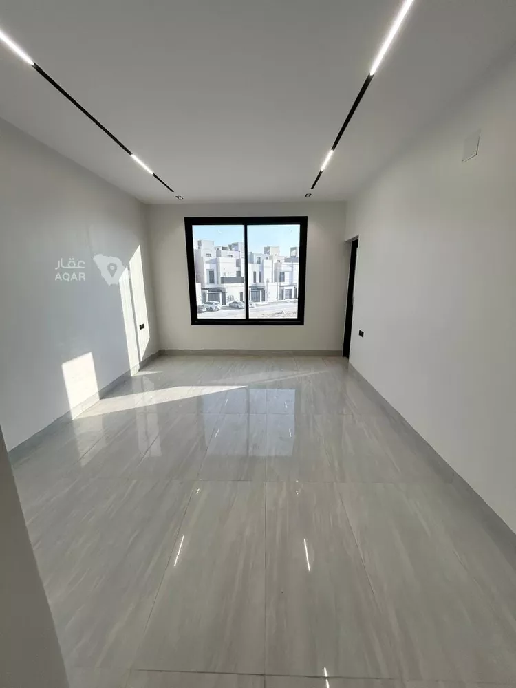 Floor for Sale in Riyadh Al Janadriyah 4