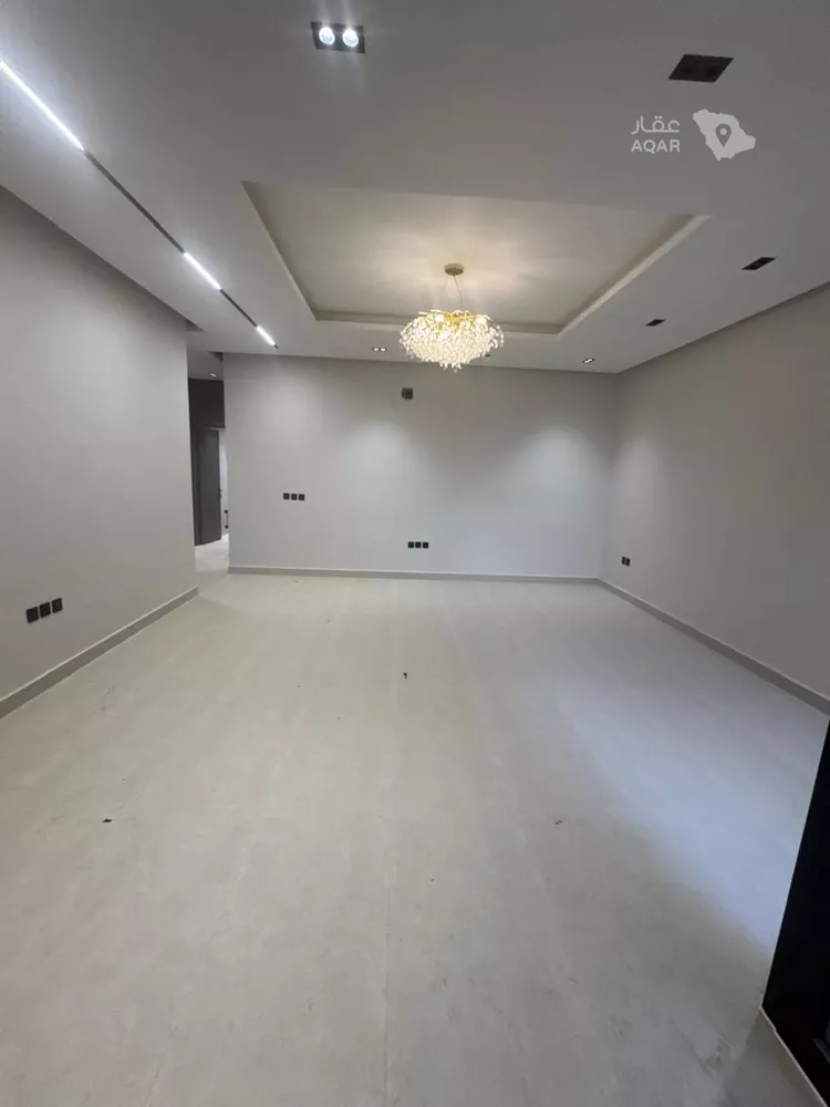 Floor for Sale in Riyadh Al Maizilah 13