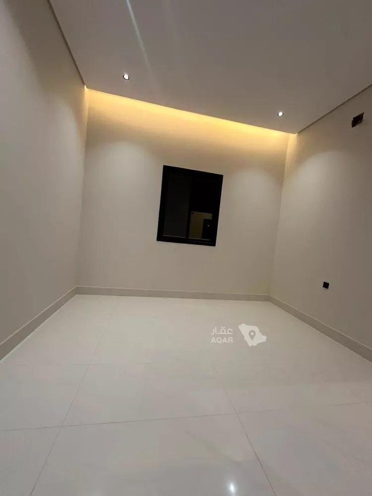 Floor for Sale in Riyadh Al Janadriyah 4