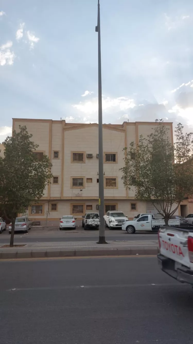 Building for Sale in Riyadh Al Aziziyah