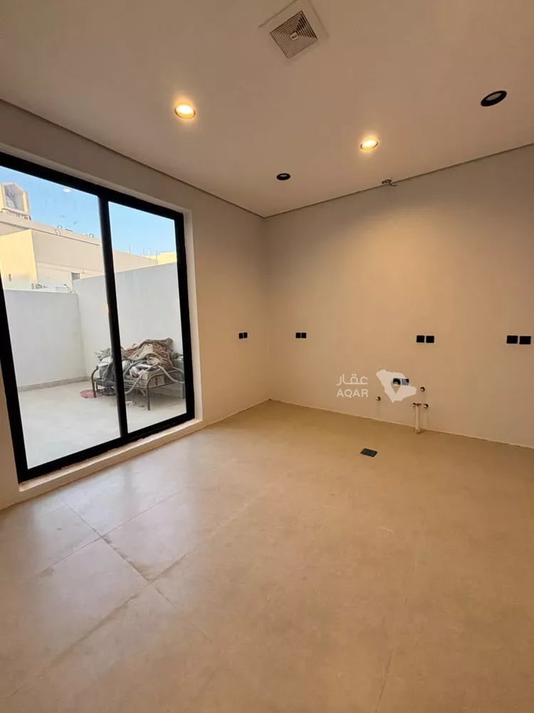 Villa for Sale in Riyadh Al Mahdiyah 9