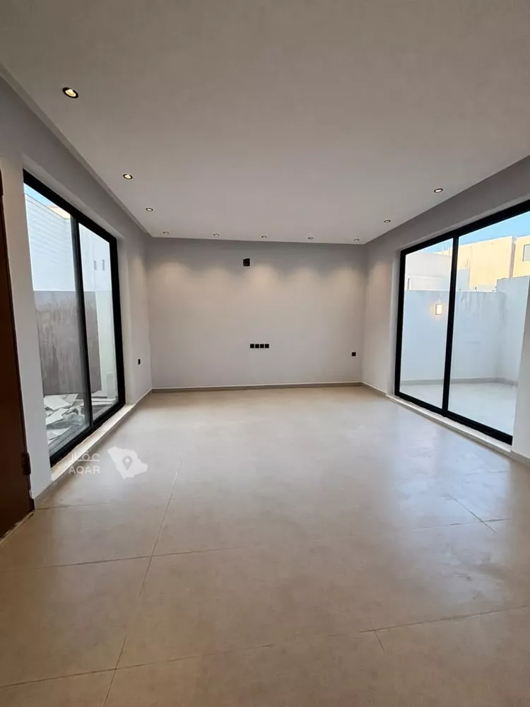 Villa for Sale in Riyadh Al Mahdiyah 5