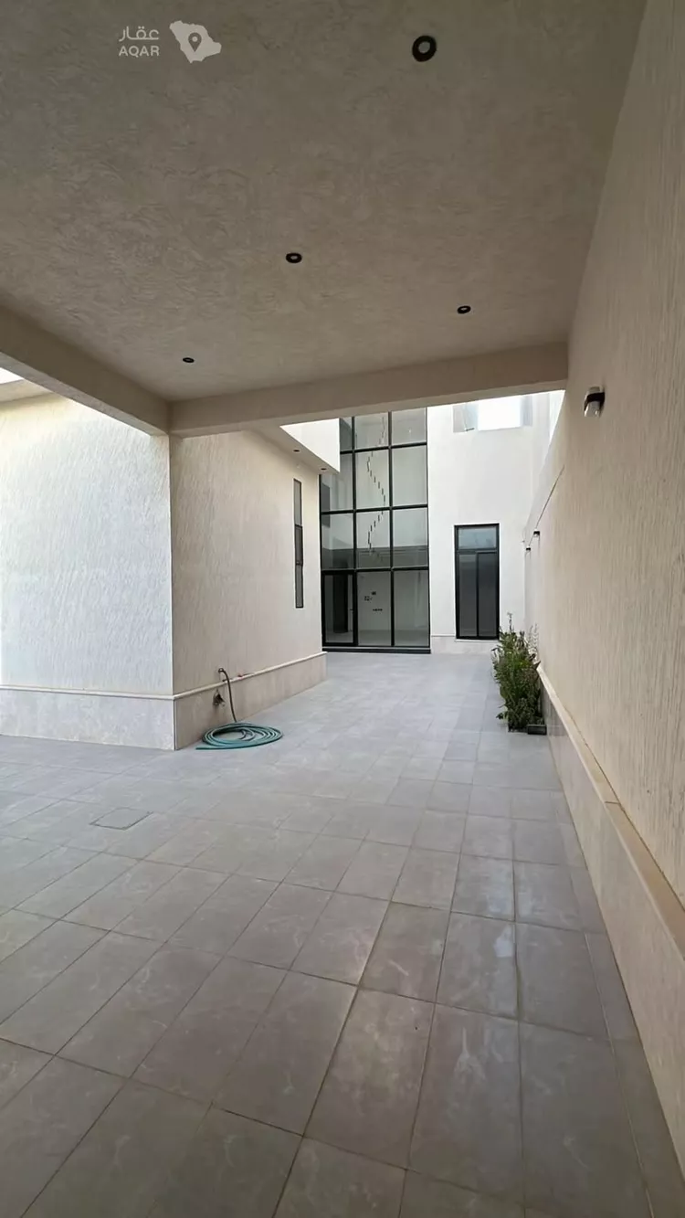 Villa for Sale in Riyadh Al Mahdiyah صورة 2