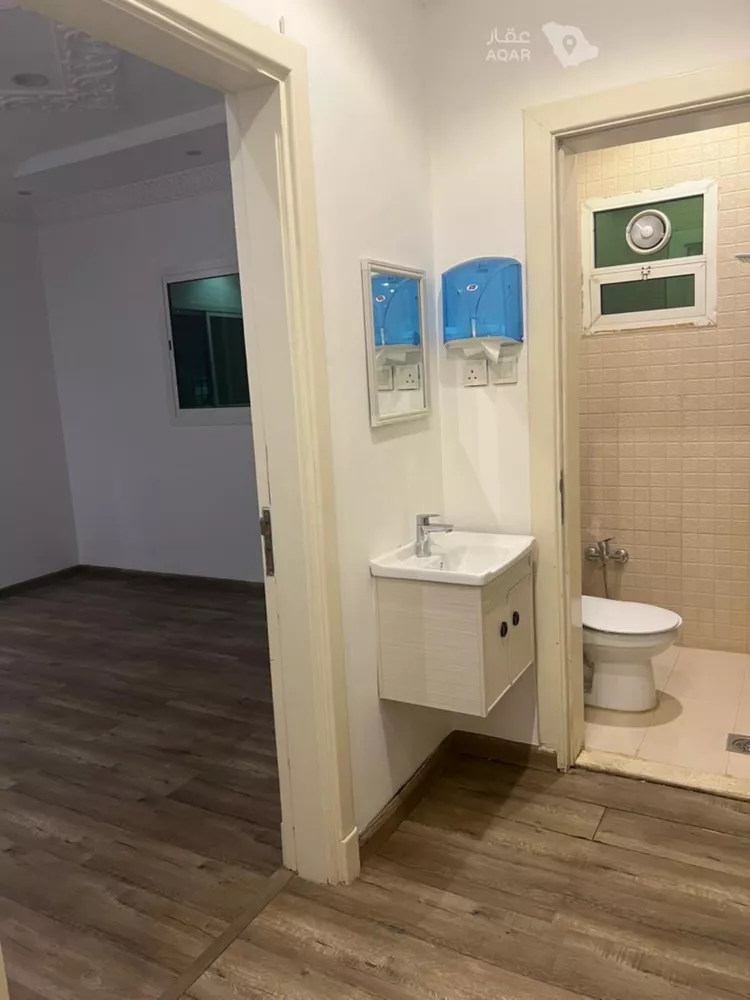 Floor for Rent in Riyadh Hittin 2