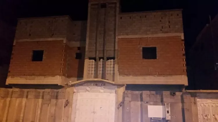 Building for Sale in Medina Alaaziziyah